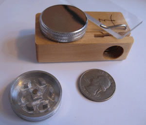 Magic Flight Launch Box et un grinder - comparaison