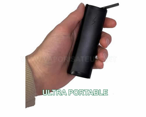 Sapphire Storm est un vaporisateur portable qui tient facilement en main - ultra portable